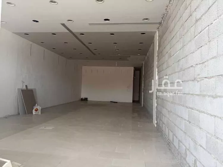 محل للإيجار في شارع طريق الامام عبدالله بن سعود بن عبدالعزيز , حي إشبيلية, مدينة الرياض, منطقة الرياض 7