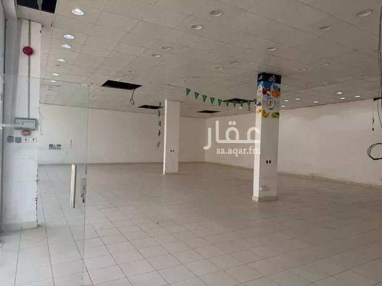محل للإيجار في شارع طريق الامام عبدالله بن سعود بن عبدالعزيز , حي إشبيلية, مدينة الرياض, منطقة الرياض صورة 4