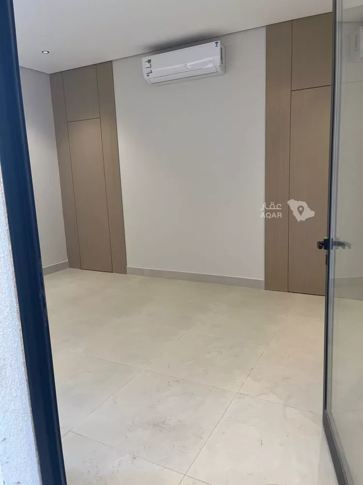 Floor for Rent in Riyadh Al Arid 6