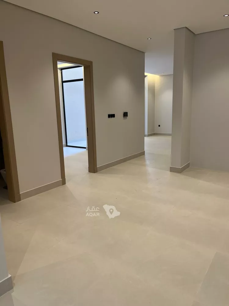 Floor for Rent in Riyadh Al Arid 5