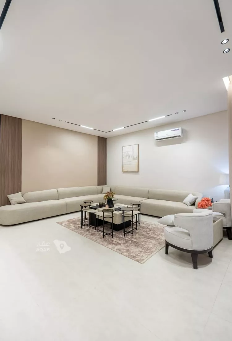Floor for Sale in Riyadh Okaz 6