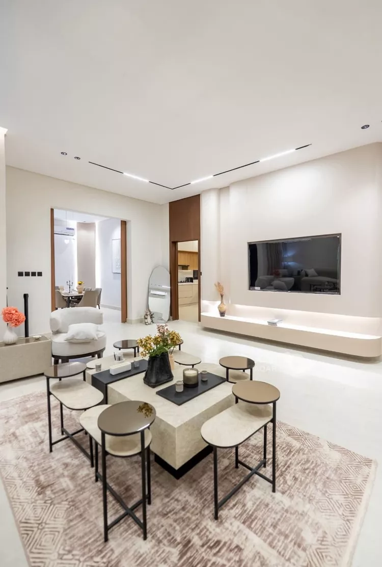 Floor for Sale in Riyadh Okaz 11