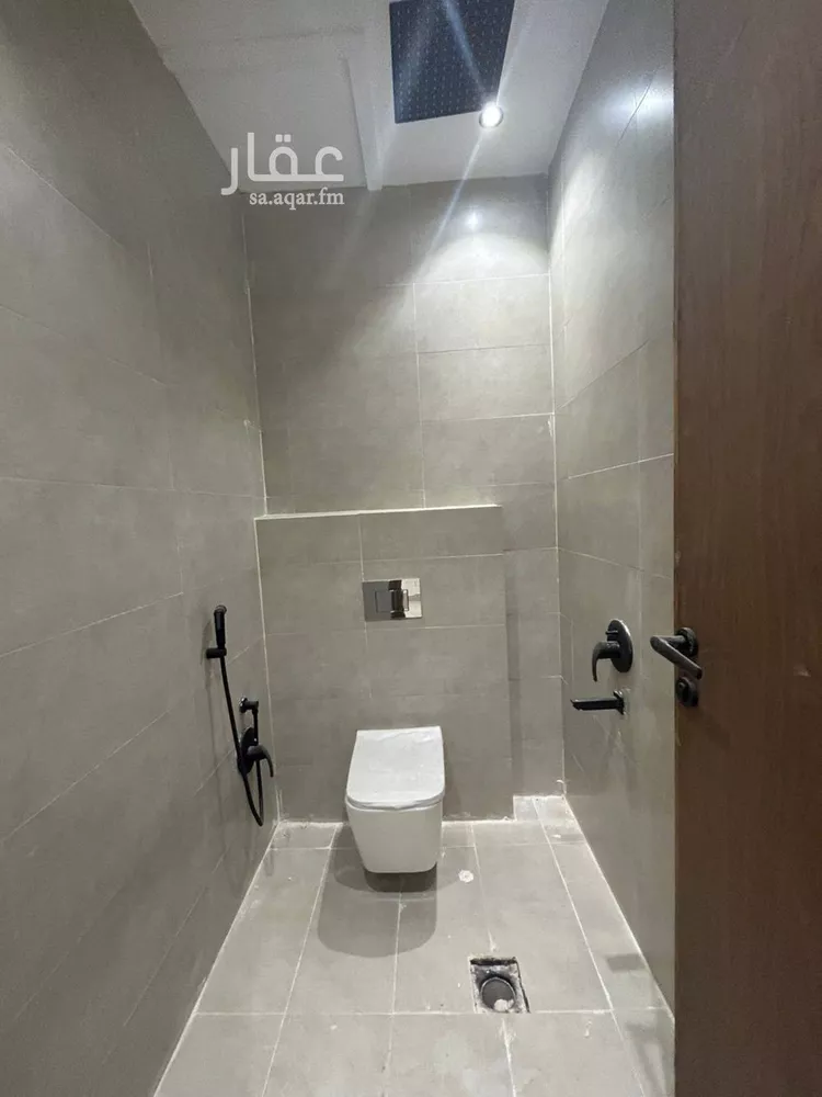 فيلا للإيجار في شارع حسن مشاط, حي عكاظ, مدينة الرياض, منطقة الرياض صورة 5