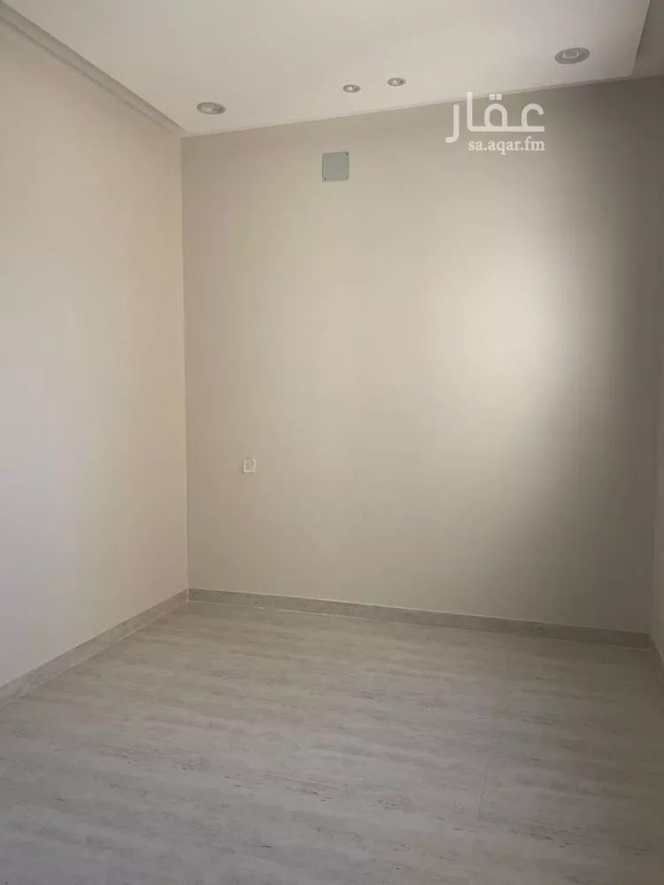فيلا للبيع في شارع إسماعيل الصائغ, حي المهدية, مدينة الرياض, منطقة الرياض صورة 3
