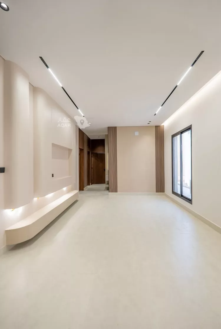 Floor for Sale in Riyadh Okaz 2