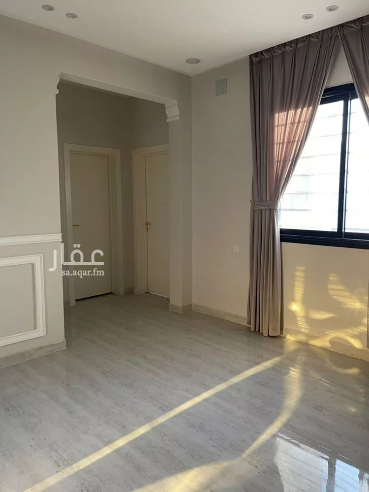 فيلا للبيع في شارع إسماعيل الصائغ, حي المهدية, مدينة الرياض, منطقة الرياض 8