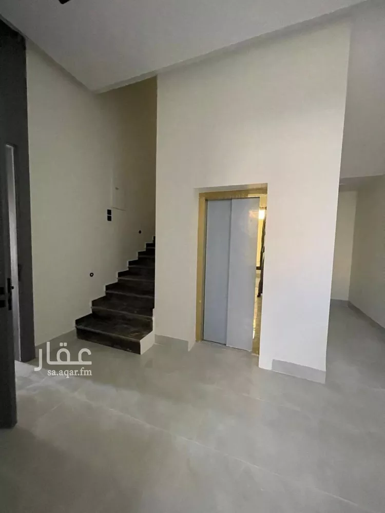 فيلا للبيع في شارع أبي عبدالله محمد بن أيوب, حي المهدية, مدينة الرياض, منطقة الرياض صورة 4