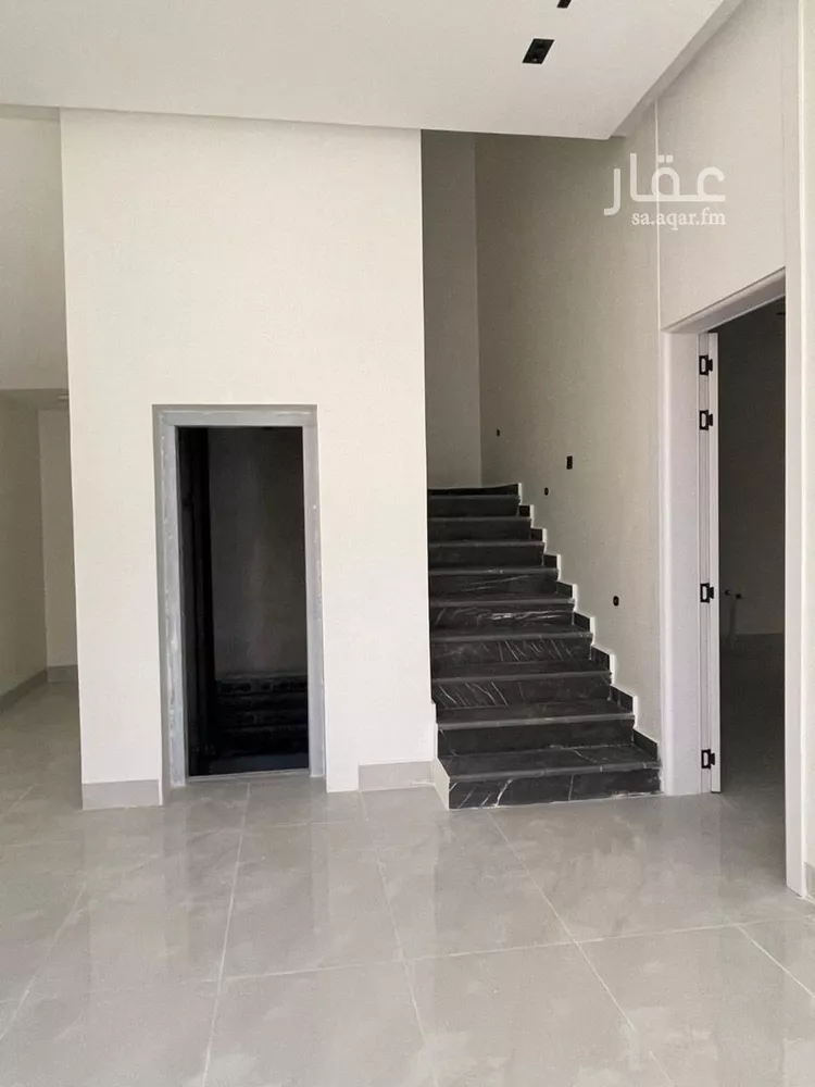 Villa for Sale in Riyadh Al Mahdiyah صورة 3