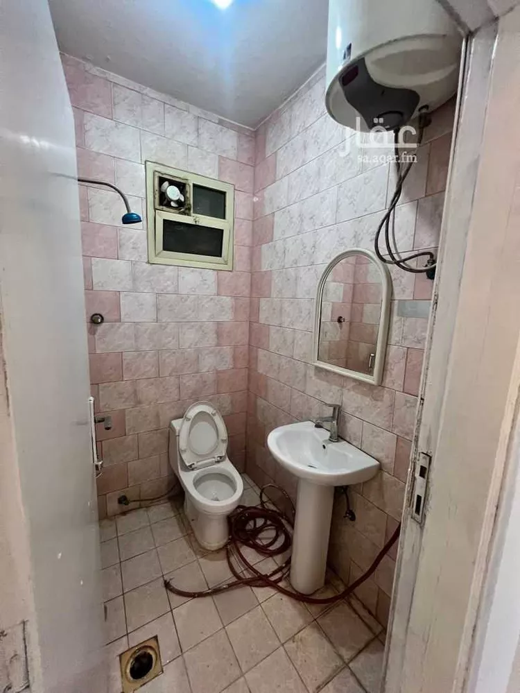 شقة للإيجار في شارع بيعة العقبة, حي السعادة, مدينة الرياض, منطقة الرياض