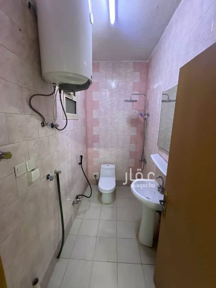 غرفة للإيجار في شارع بيعة العقبة, حي السعادة, مدينة الرياض, منطقة الرياض صورة 3