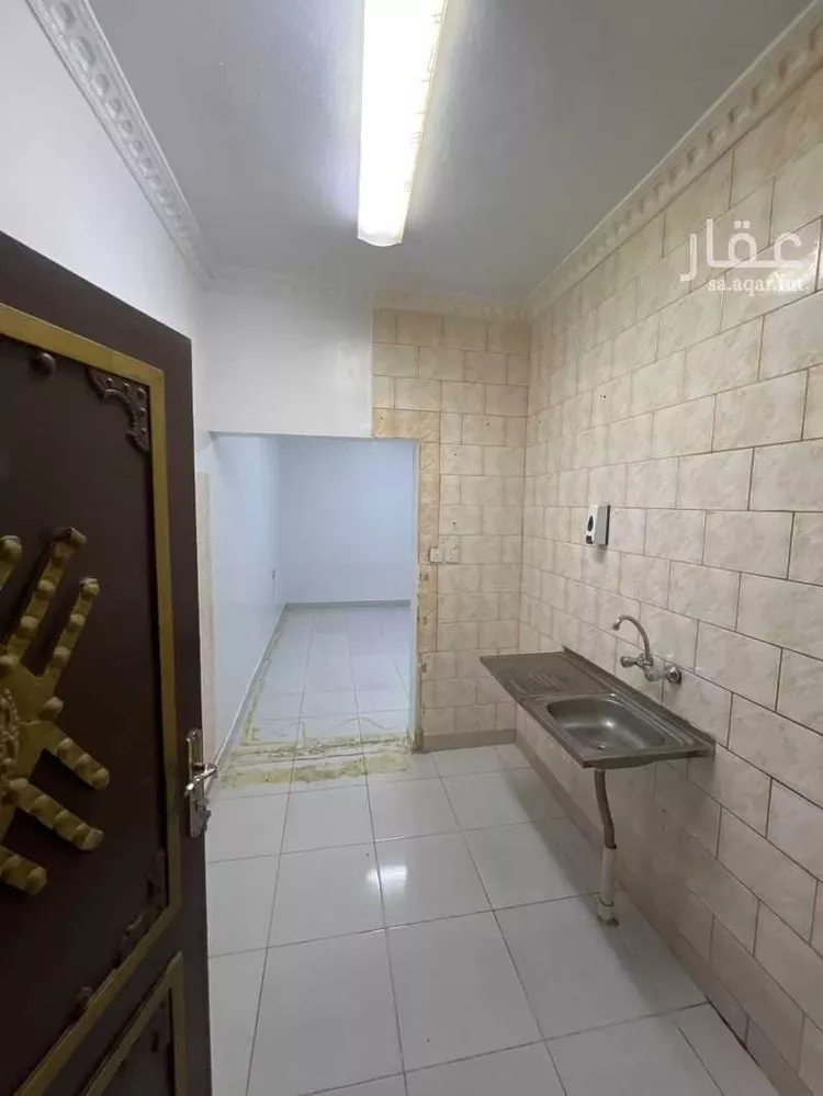 غرفة للإيجار في شارع بيعة العقبة, حي السعادة, مدينة الرياض, منطقة الرياض