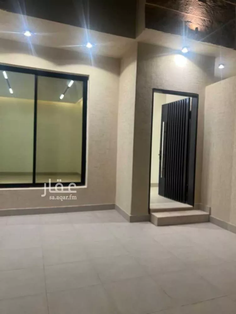 فيلا للبيع في شارع يعقوب بن أبي الفضل, حي عكاظ, مدينة الرياض, منطقة الرياض صورة 3