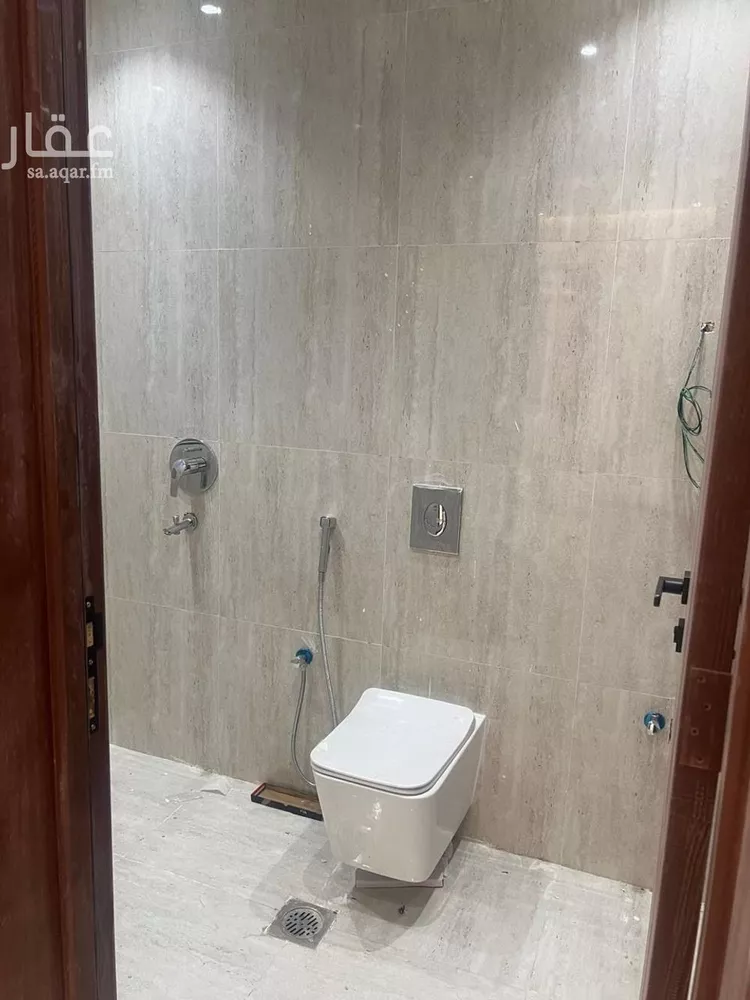شقة للبيع في شارع عبدالرحمن بن قاسم, حي عكاظ, مدينة الرياض, منطقة الرياض صورة 4