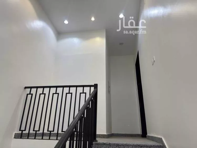 فيلا للبيع في شارع الاسقع البكري, حي نوارة, مدينة المزاحمية, منطقة الرياض صورة 3