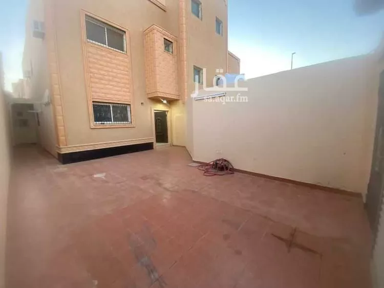 شقة للبيع في شارع ربعي الذهلي ، حي الأمن ، بريدة ، بريدة صورة 2