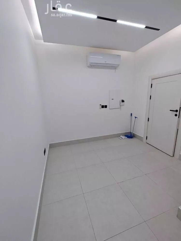 عمارة للإيجار في شارع أبي الكرم, حي الضباط, مدينة الرياض, منطقة الرياض صورة 2