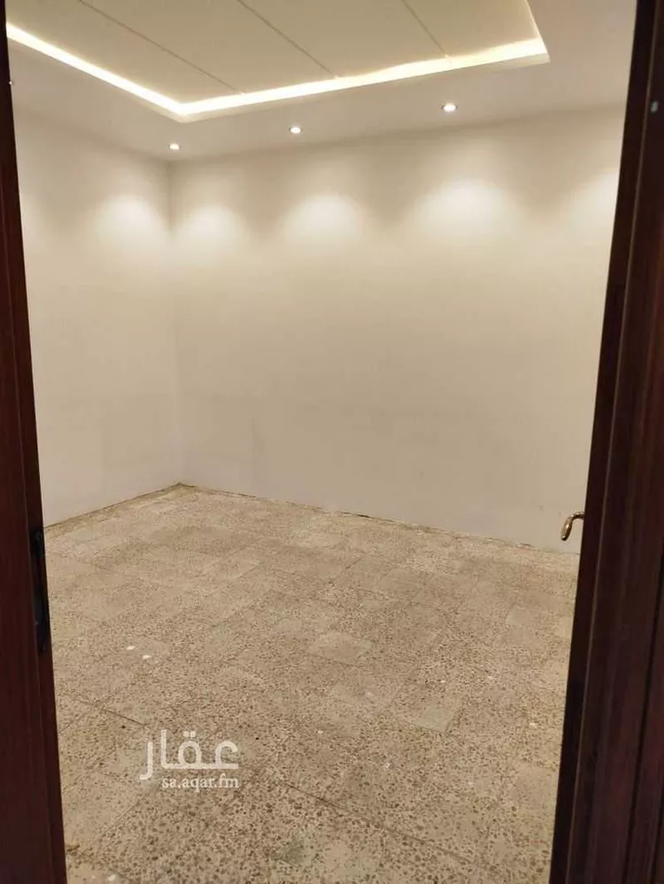 فيلا للإيجار في شارع حجر بن يزيد, حي النسيم الغربي, مدينة الرياض, منطقة الرياض صورة 4