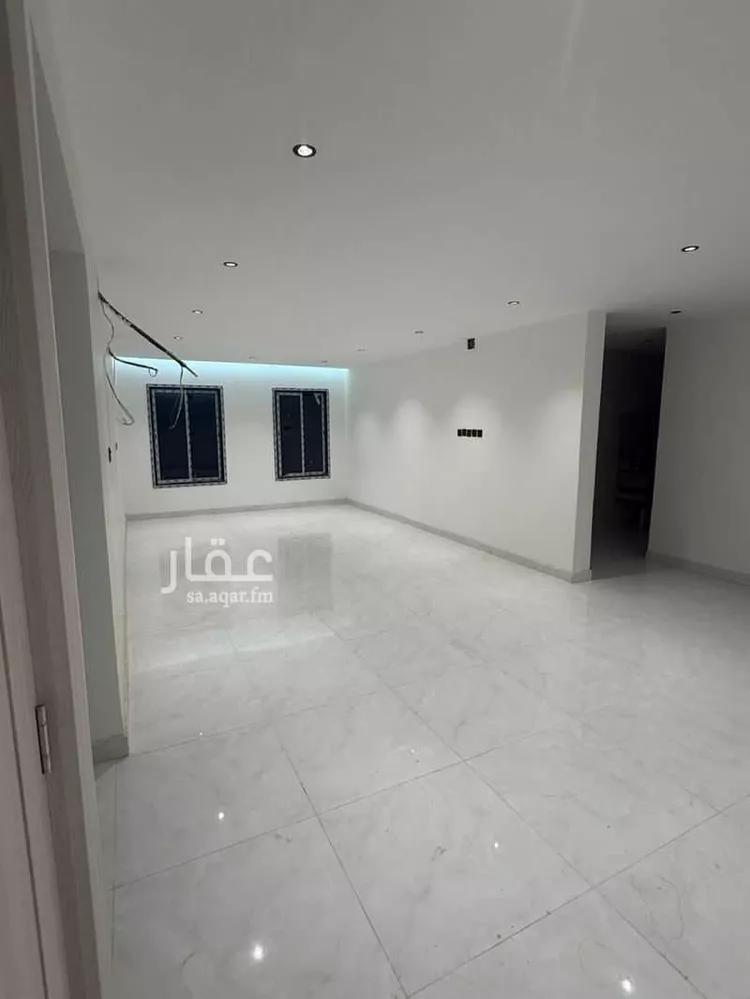 فيلا للبيع في شارع علي البنجري ، حي العوالي ، الرياض ، منطقة الرياض صورة 2