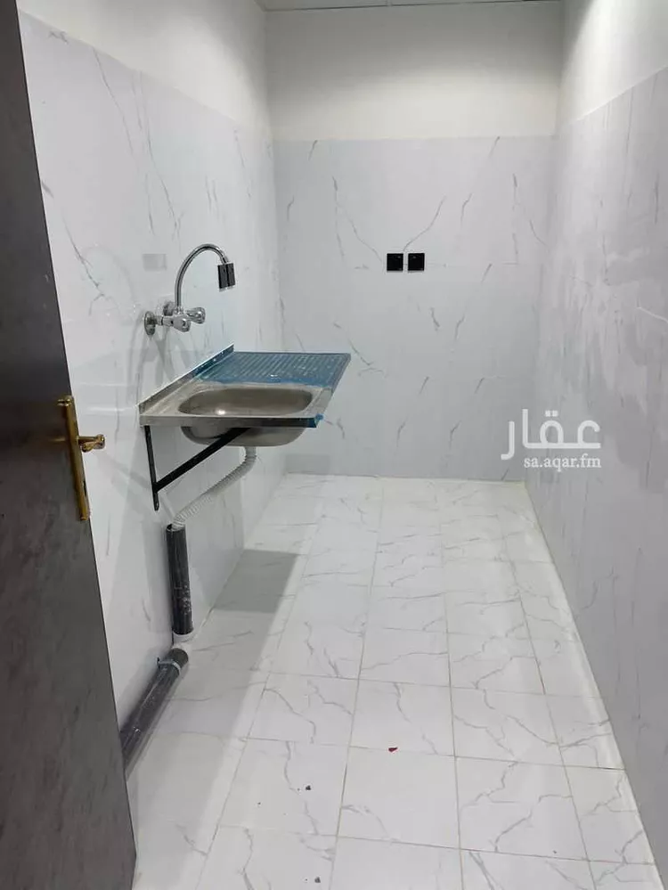 عمارة للإيجار في شارع التين ، حي منفوحة الجديدة ، الرياض ، منطقة الرياض صورة 4