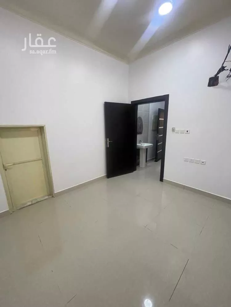 شقة للإيجار في حي ، شارع مسلمه بن عبدالملك ، حي الجرادية ، الرياض ، منطقة الرياض صورة 2