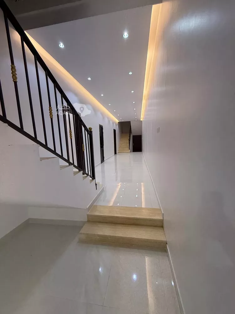 عمارة للبيع في شارع ناصر بن عبدالعزيز, حي الربيع, مدينة النعيرية, المنطقة الشرقية