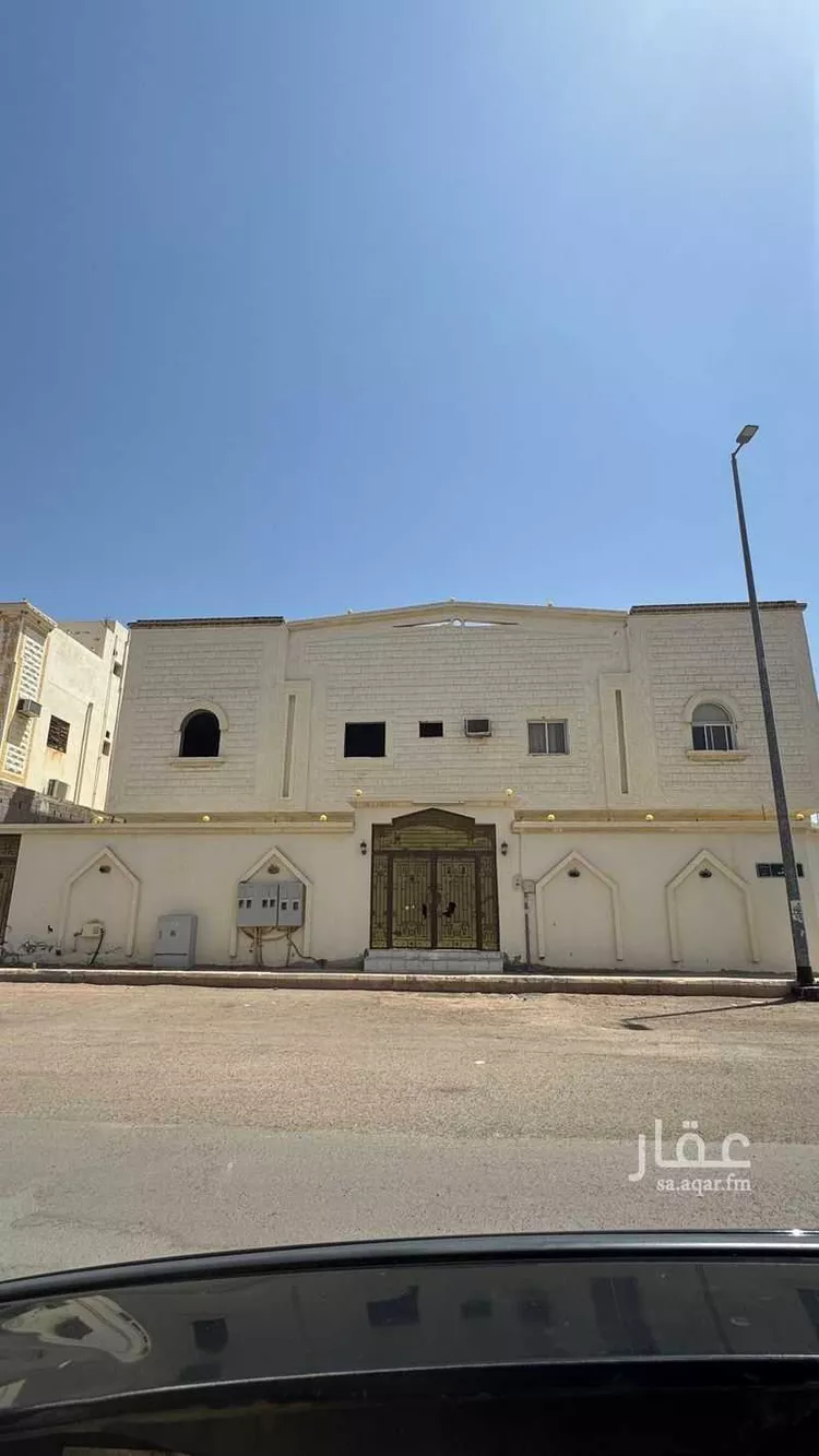 عمارة للبيع في شارع زياد بن رياح ، حي الرانوناء ، المدينة المنورة ، منطقة المدينة المنورة
