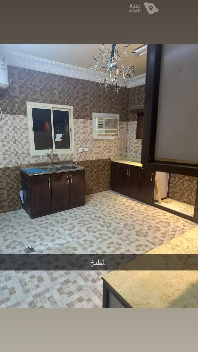 دور للإيجار في شارع جندل العجلي ، ثادق ، ثادق