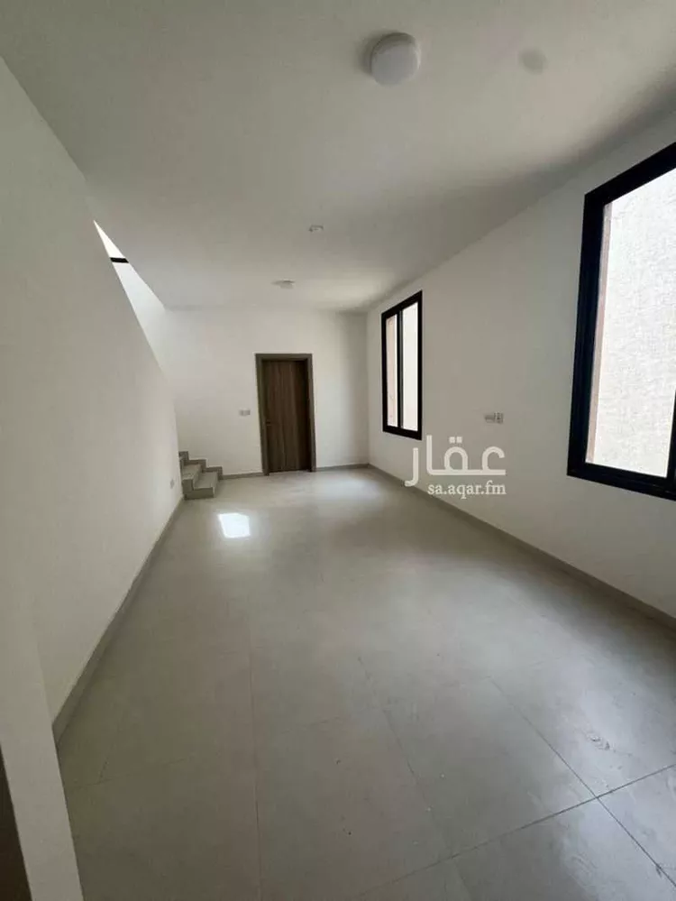 فيلا للإيجار في شارع وادي حمر ، حي مطار الملك خالد الدولي ، الرياض ، منطقة الرياض صورة 3