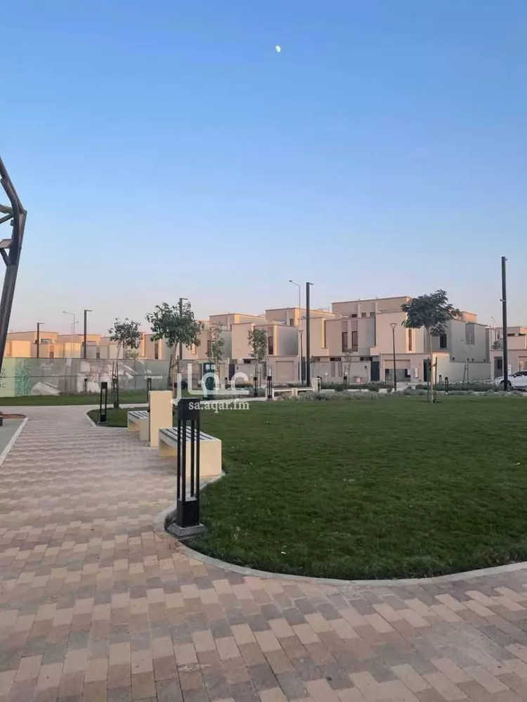 فيلا للإيجار في شارع وادي حمر ، حي مطار الملك خالد الدولي ، الرياض ، منطقة الرياض صورة 2