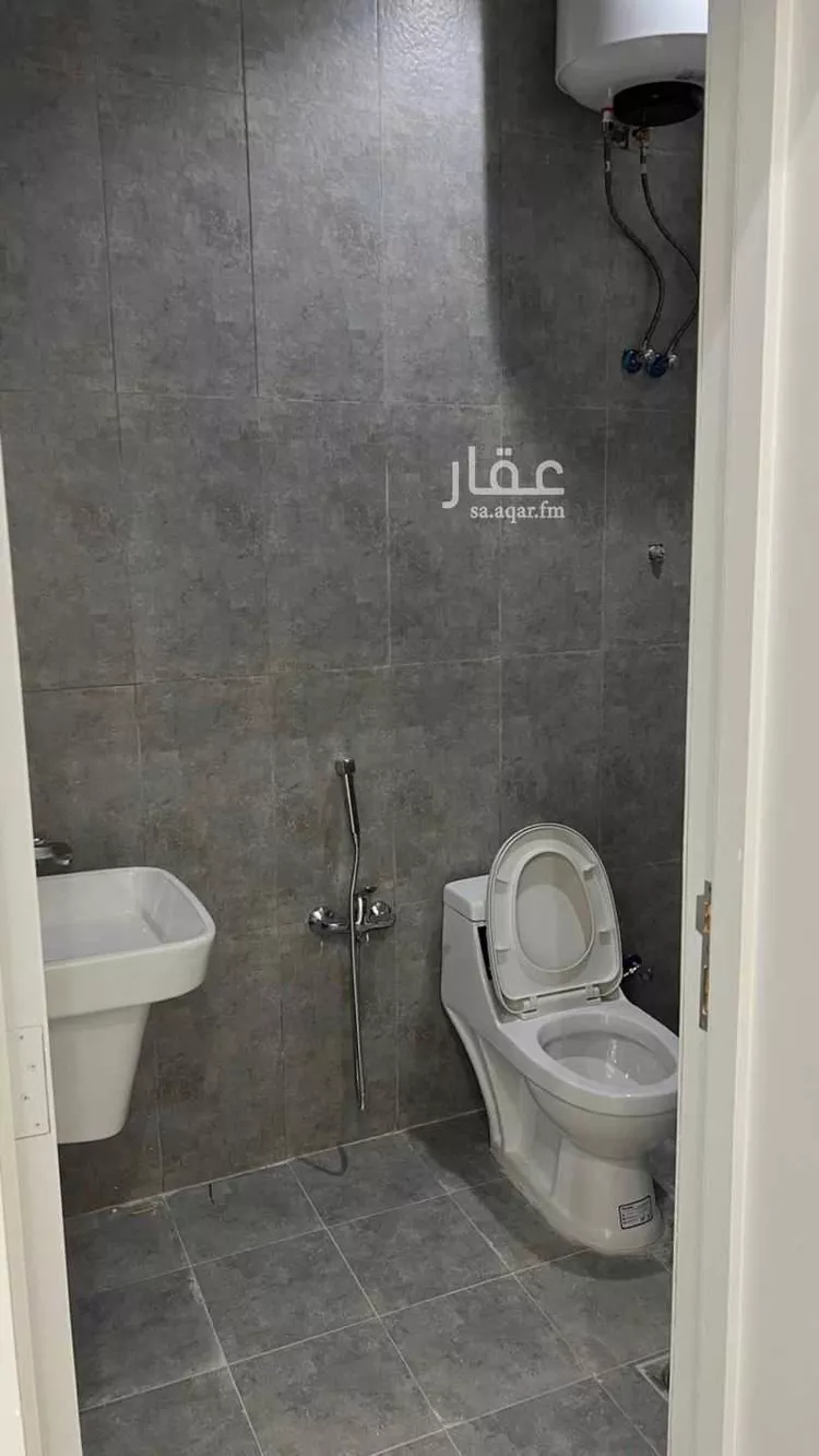 عمارة للإيجار في شارع أحمد بن ناصر, حي النسيم الغربي, مدينة الرياض, منطقة الرياض صورة 2