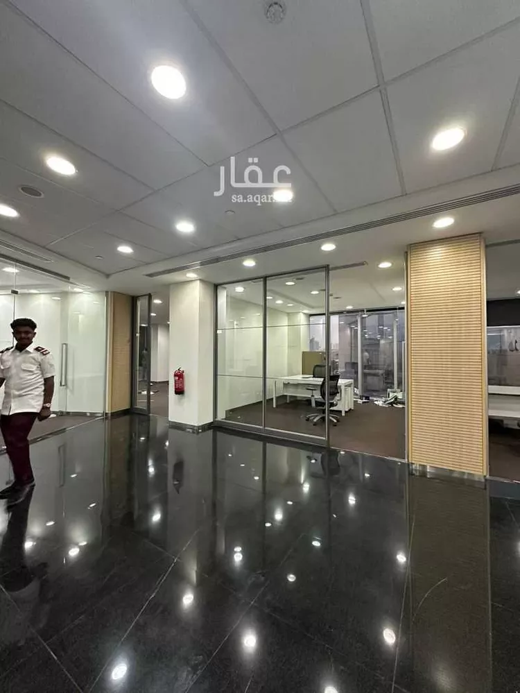مكتب تجاري للإيجار في شارع الملك سعود ابن عبدالعزيز سعود, حي السليمانية, مدينة الرياض, منطقة الرياض صورة 3