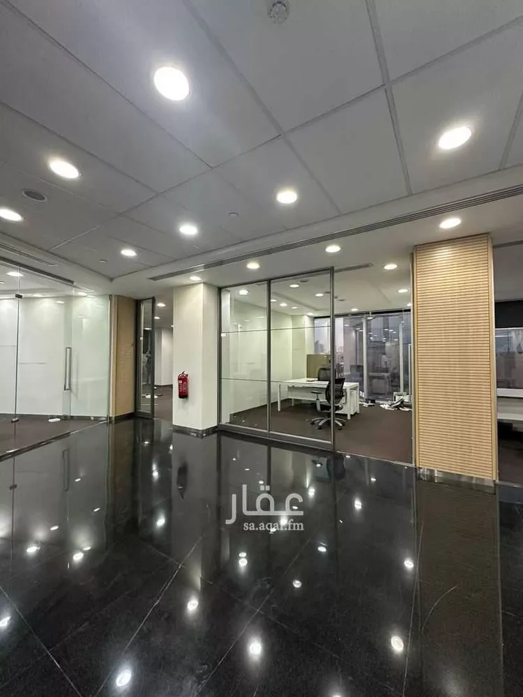 مكتب تجاري للإيجار في شارع الملك سعود ابن عبدالعزيز سعود, حي السليمانية, مدينة الرياض, منطقة الرياض
