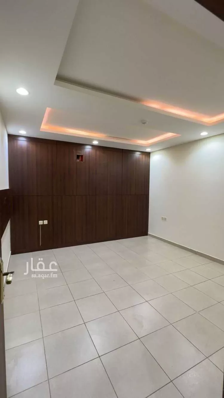 مكتب تجاري للإيجار في شارع الملك عبدالعزيز ابن عبدالرحمن سعود, حي الخالدية, مدينة امارة منطقة الرياض - الدرعيه, منطقة الرياض