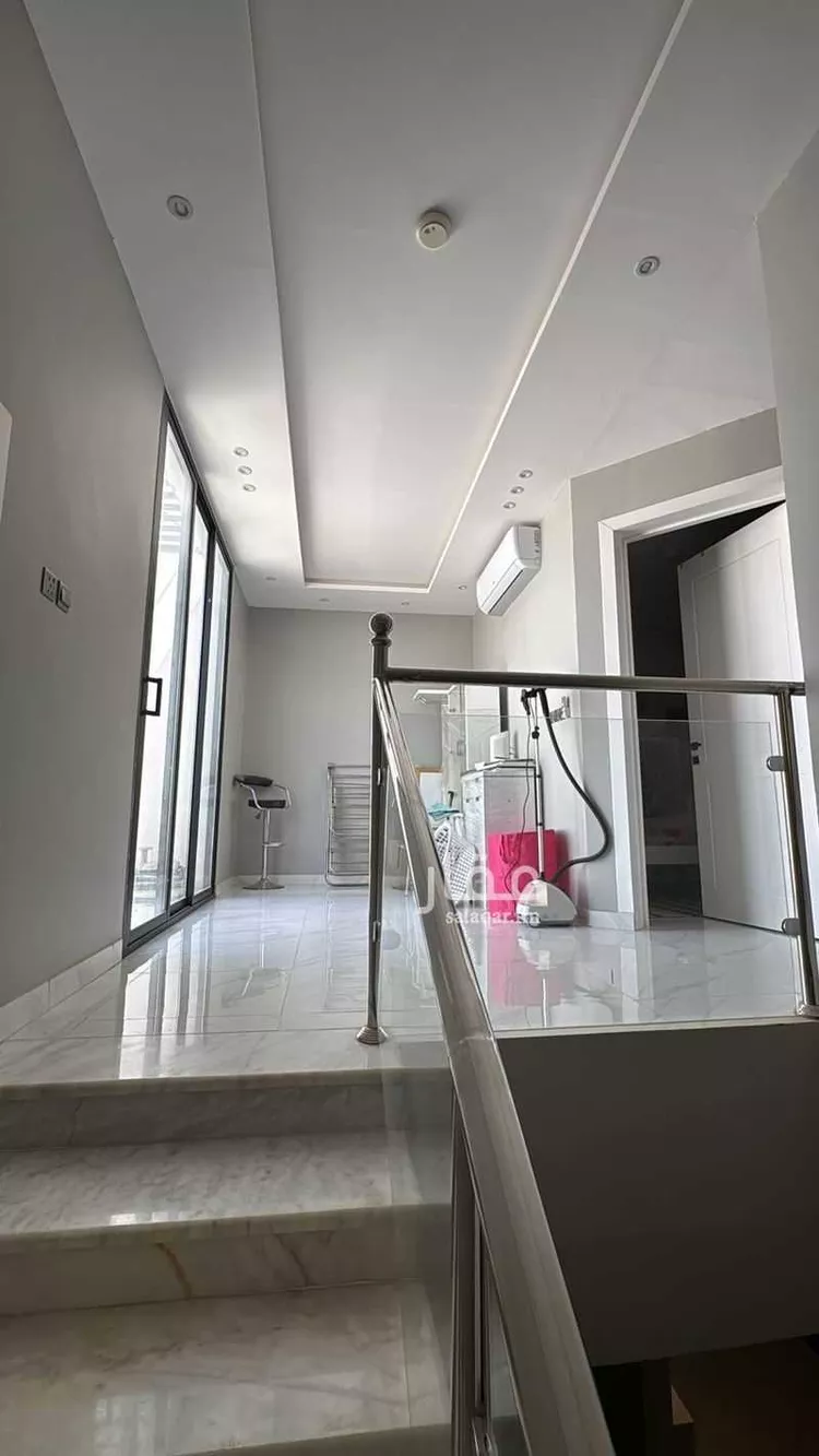 فيلا للبيع في شارع شعبة العنبري, حي العريجاء الغربي, مدينة الرياض, منطقة الرياض 12