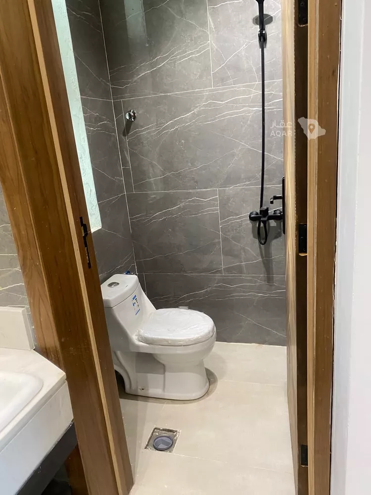 Floor for Sale in Riyadh Al Uraija Al Gharbiyah صورة 2