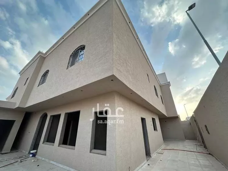 عمارة للبيع في شارع قيس بن عمرو, حي المدينة, مدينة الرس, منطقة القصيم صورة 2