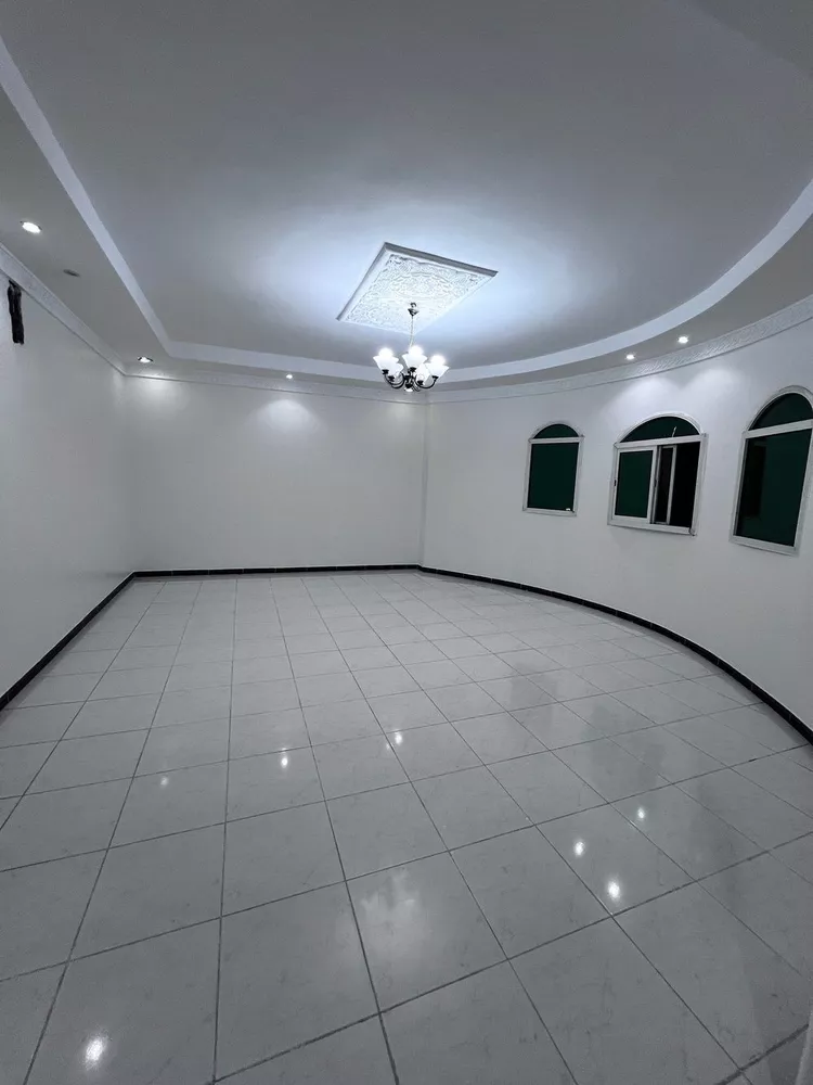 Floor for Rent in Riyadh Al Qadisiyah صورة 5