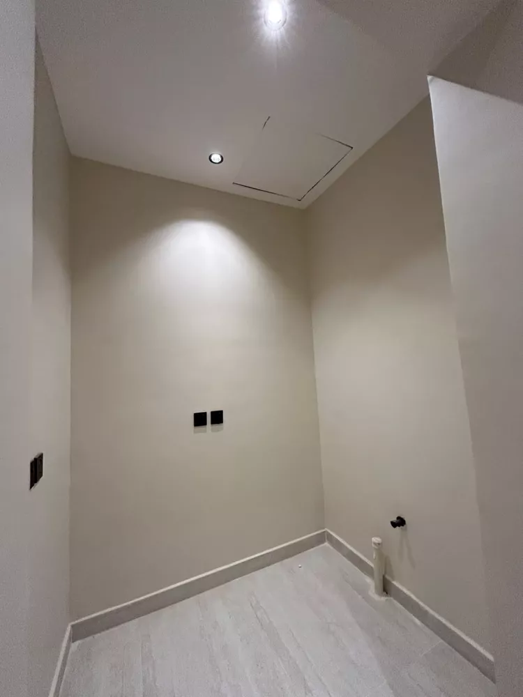 دور للبيع في شارع ابن عيسى الجباني, حي المرجان, مدينة الرياض, منطقة الرياض 8