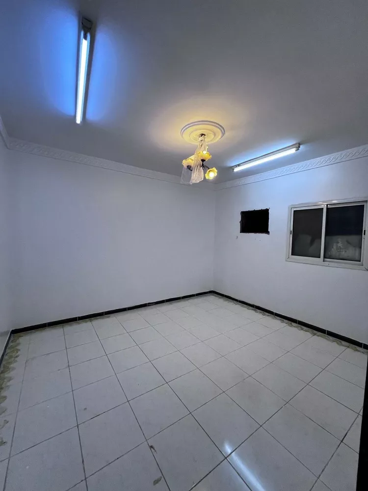 Floor for Rent in Riyadh Al Qadisiyah صورة 2