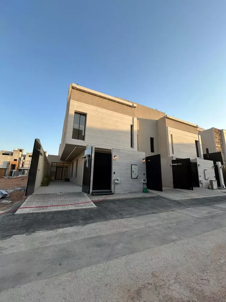فيلا للبيع في شارع 345, حي الرمال, مدينة الرياض, منطقة الرياض 4