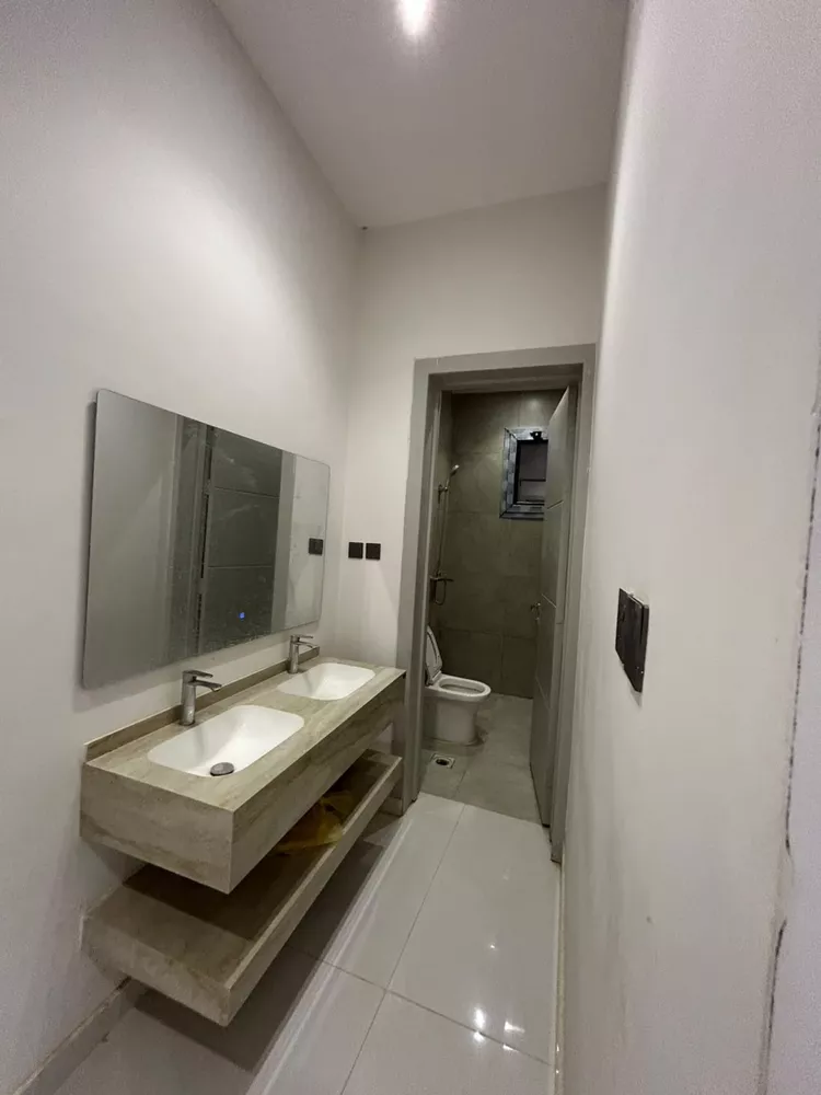 Floor for Sale in Riyadh Ash Sharq 3