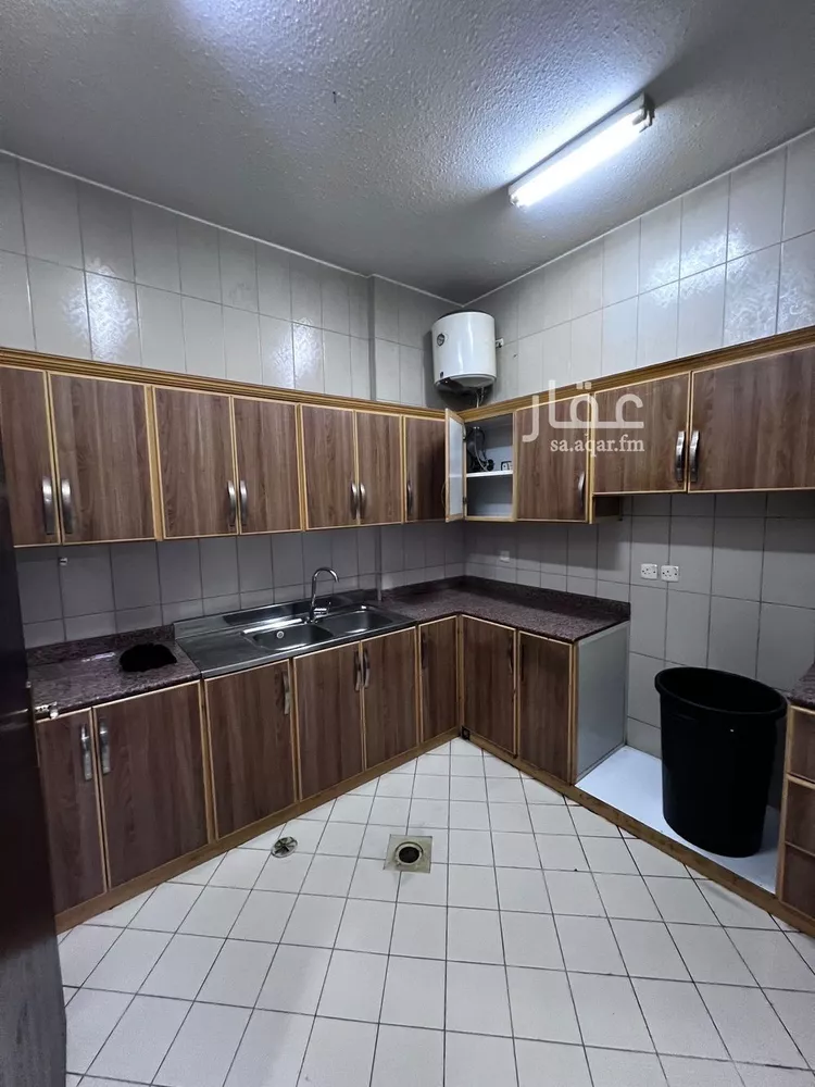 شقة للإيجار في شارع الصحابة, حي إشبيلية, مدينة الرياض, منطقة الرياض