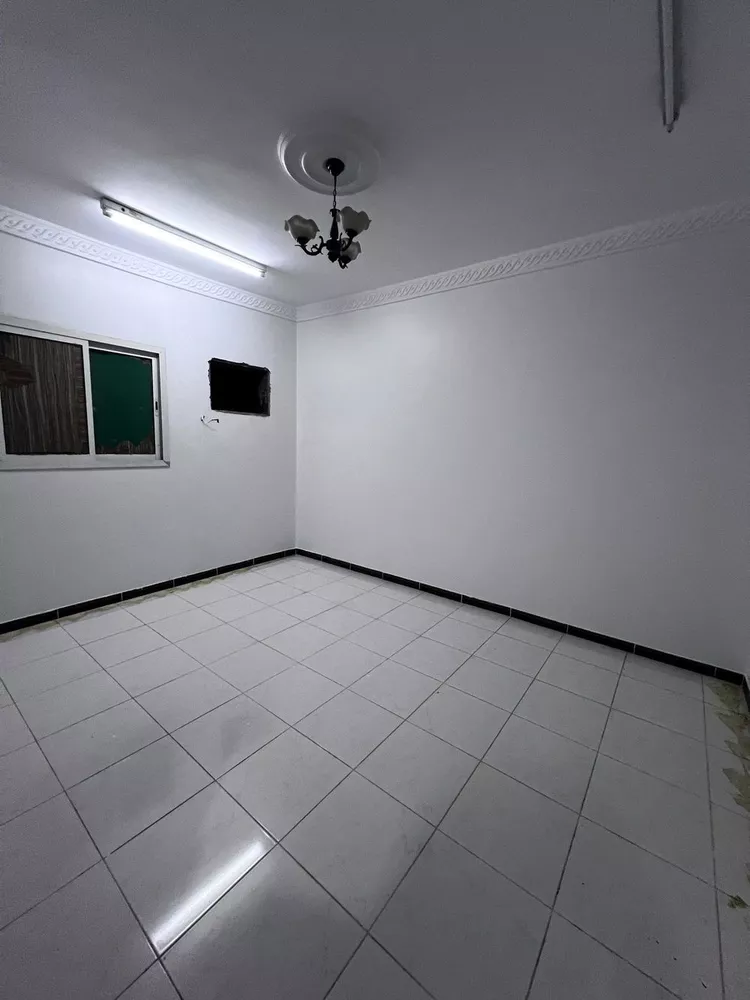 Floor for Rent in Riyadh Al Qadisiyah صورة 4