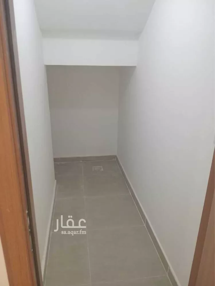 فيلا للإيجار في شارع صالح السوسي ، حي مطار الملك خالد الدولي ، الرياض ، منطقة الرياض صورة 3