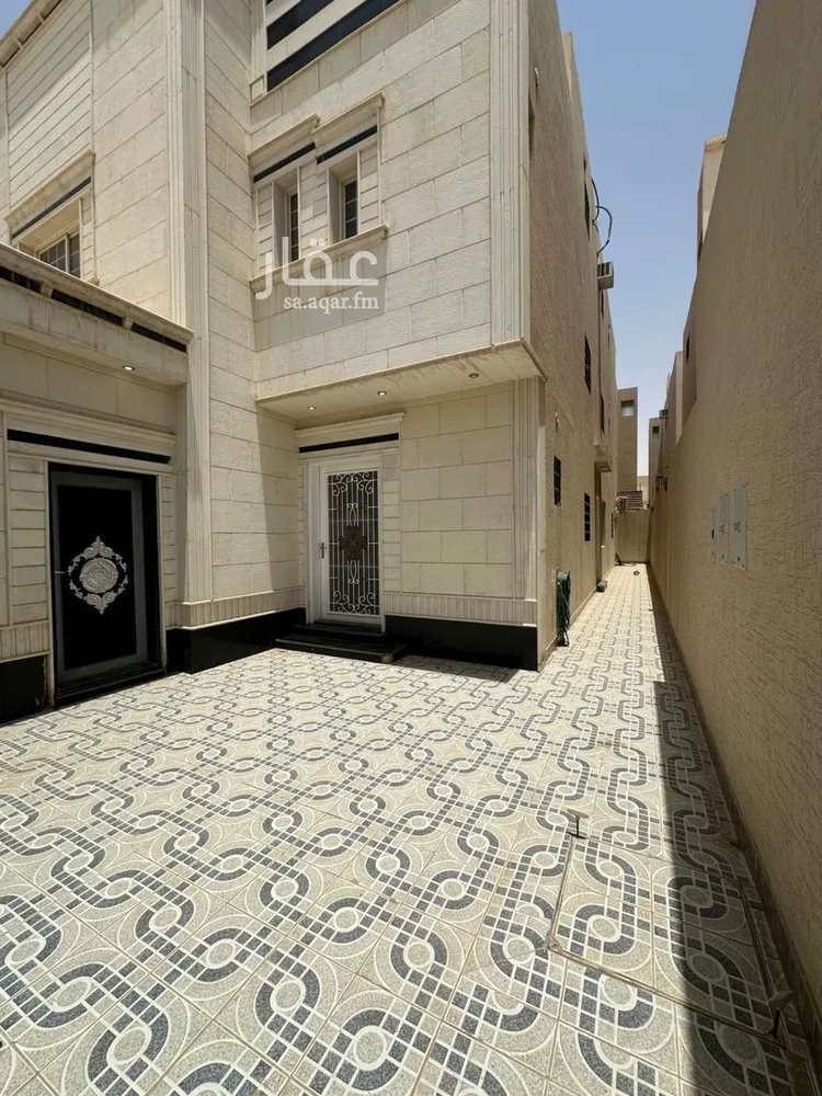 فيلا للبيع في شارع يزيد بن الاصم, حي العارض, مدينة الرياض, منطقة الرياض