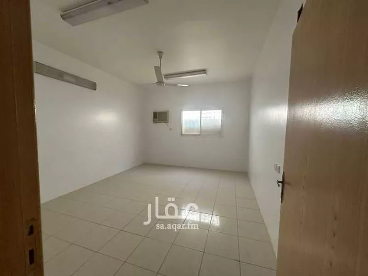 فيلا للإيجار في شارع صيتان العطاوي, حي العزيزية, مدينة الرياض, منطقة الرياض صورة 3