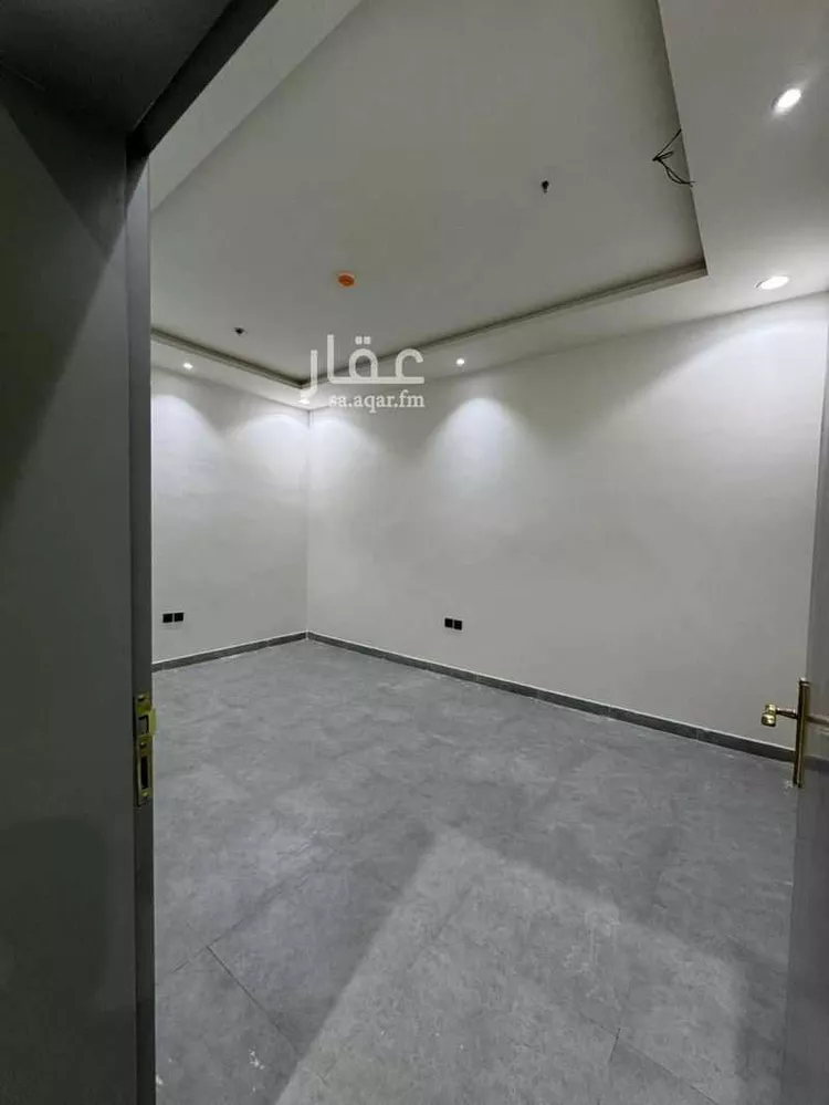 مستودع للإيجار في شارع المديفع, حي طيبة, مدينة الرياض, منطقة الرياض