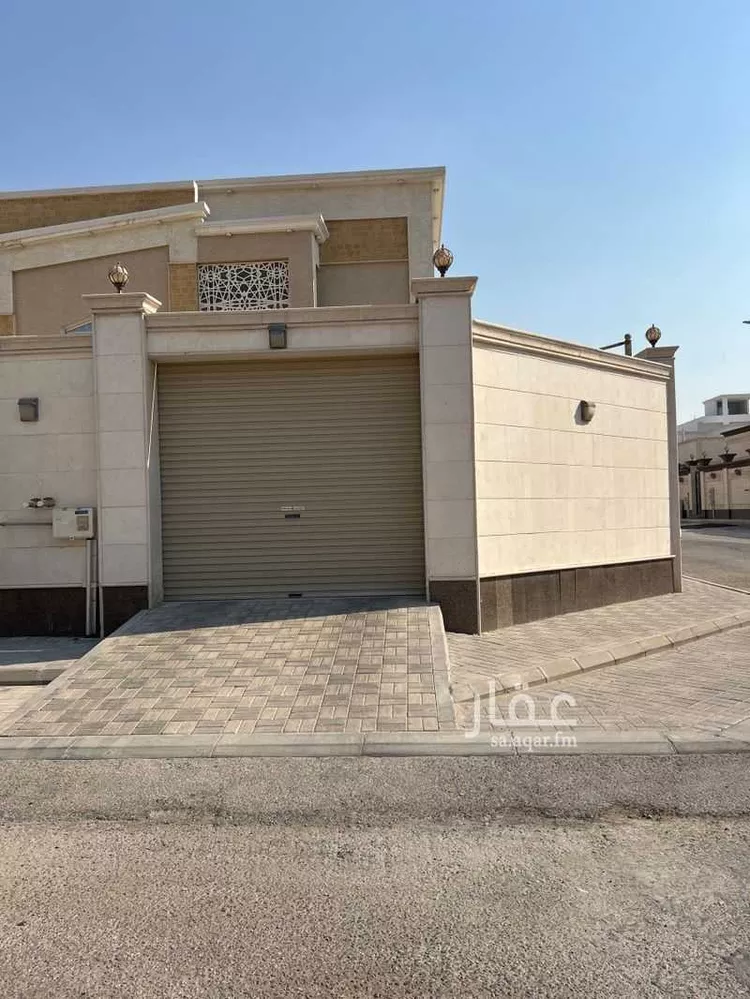 فيلا للبيع في شارع الضيافه, حي الشعلة, مدينة الدمام, المنطقة الشرقية