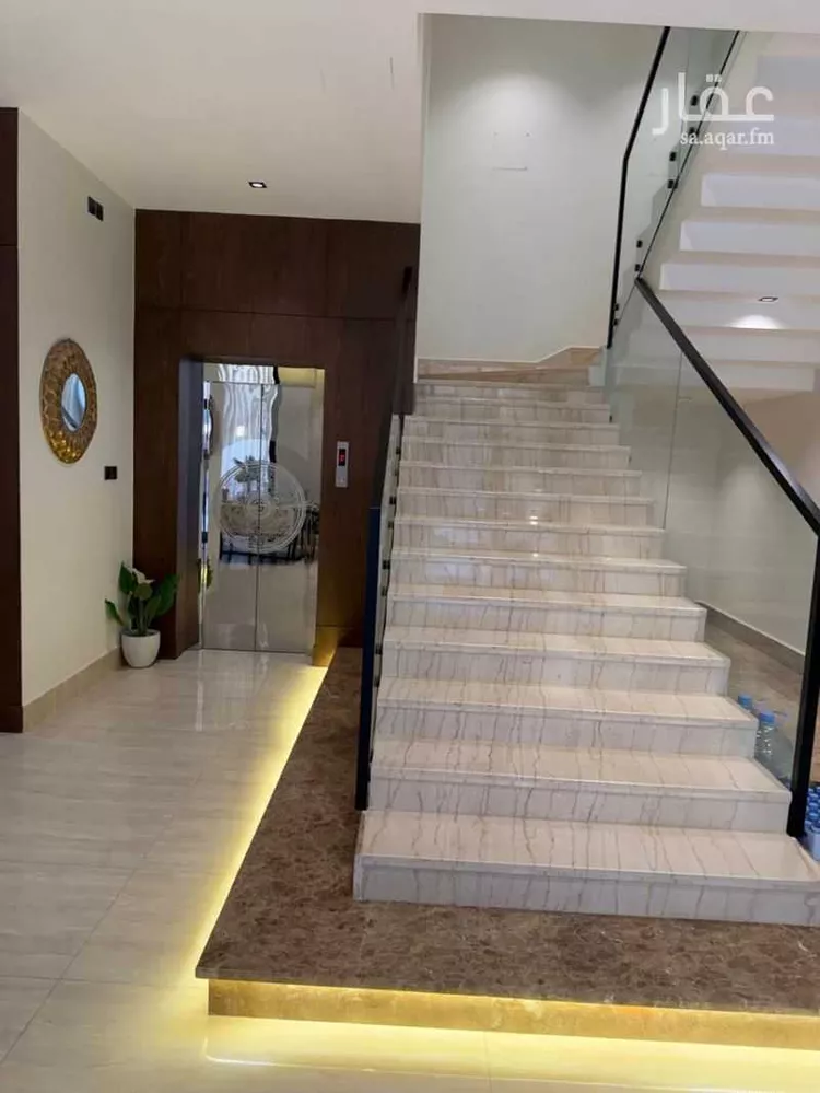 فيلا للبيع في شارع عبدالله بن مالك, حي القيروان, مدينة الرياض, منطقة الرياض صورة 2