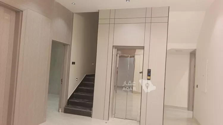 فيلا للبيع في شارع نصف القمر, حي ضاحية الملك فهد, مدينة الدمام, المنطقة الشرقية